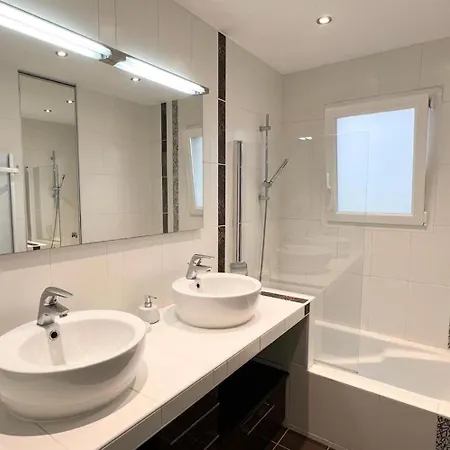 Maison Climatisee Avec Piscine Hotel 4*